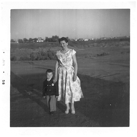 remembering my mother Remembering my mom 42 years ago today my mother passed away i was 17 years old at the time i remember what she by coffeetime. remembering my mother Remembering my mom 42 years ago today my mother passed away i was 17 years old at the time i remember what she by coffeetime.